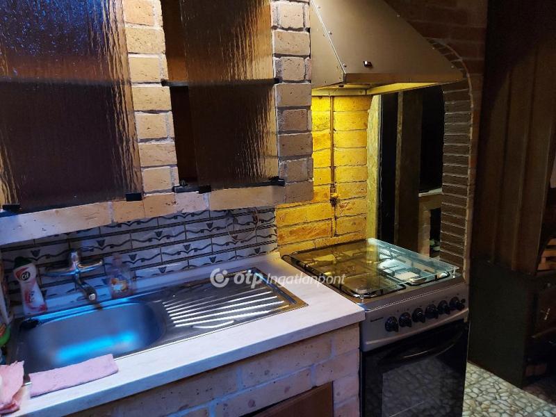 Eladó családi ház Szeged