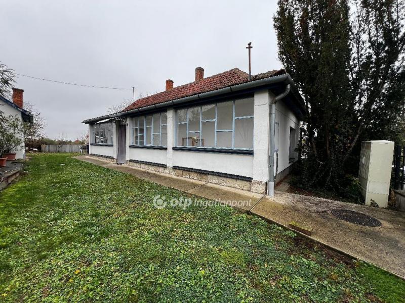 Eladó családi ház Tarcal