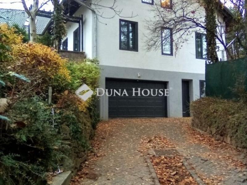 Eladó családi ház Solymár