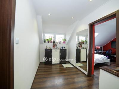 Eladó családi ház Cegléd