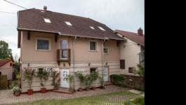 Eladó családi ház Balatonkenese