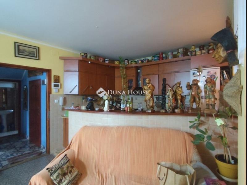 Eladó családi ház Cegléd