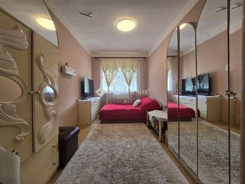 Eladó családi ház Budapest