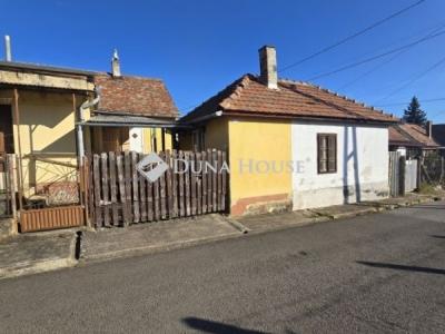 Eladó családi ház Pécs