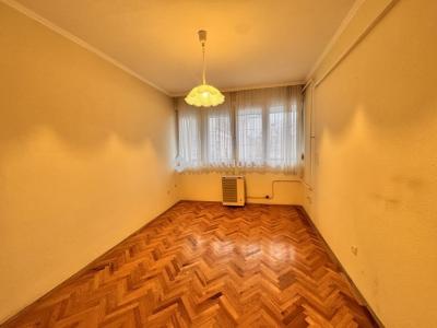 Eladó lakás Zalaegerszeg