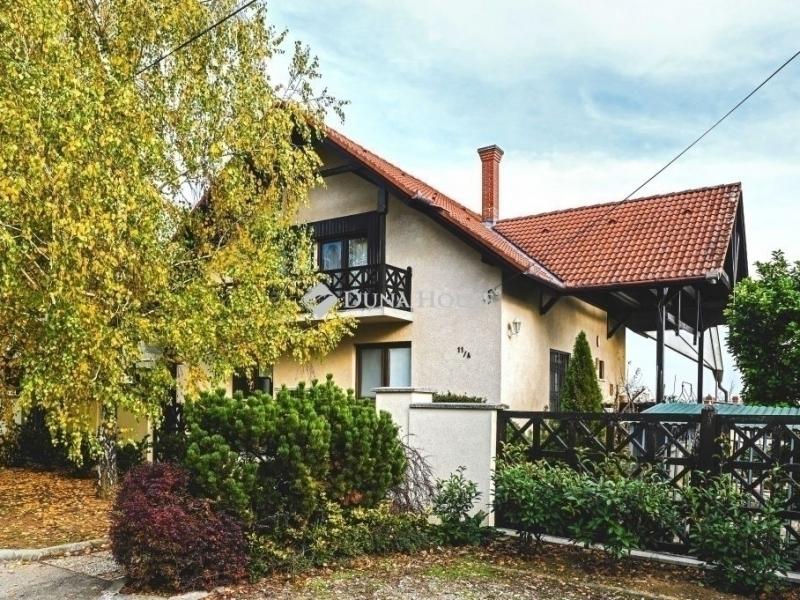 Eladó családi ház Pécs