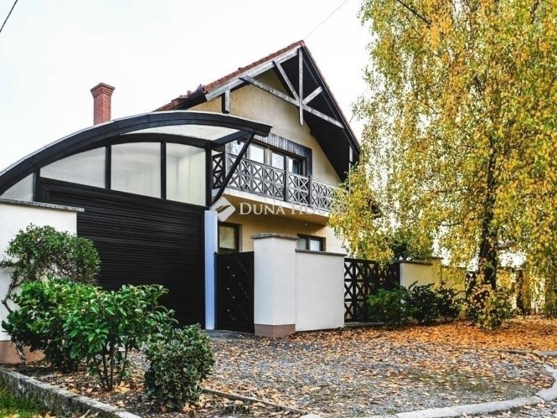 Eladó családi ház Pécs