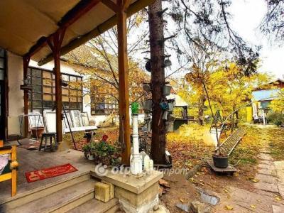 Eladó családi ház Csongrád