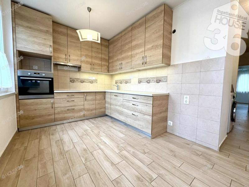 Eladó lakás Kecskemét
