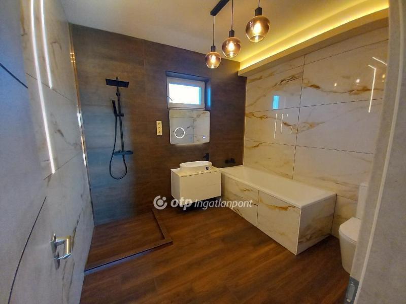 Eladó családi ház Debrecen