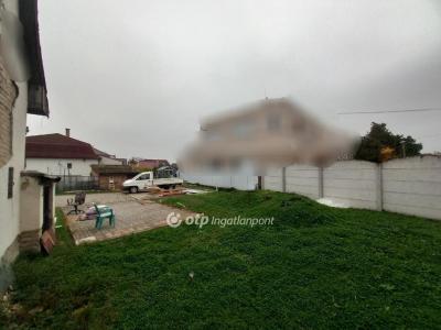 Eladó lakóövezeti telek Debrecen