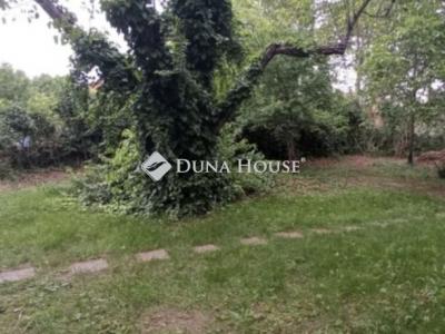 Eladó lakóövezeti telek Budapest