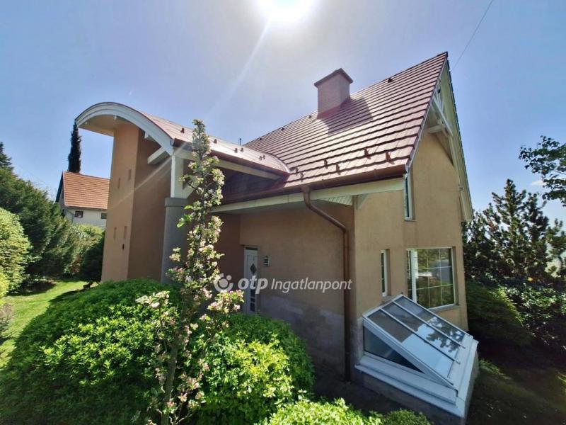 Eladó nyaraló Szentendre