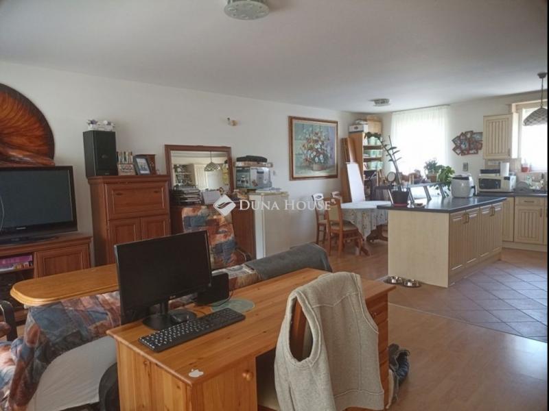 Eladó lakás Teskánd