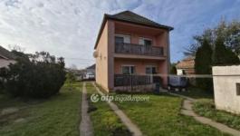 Eladó családi ház Pusztaszabolcs