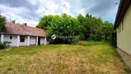 Eladó családi ház Tápióság