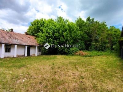 Eladó családi ház Tápióság
