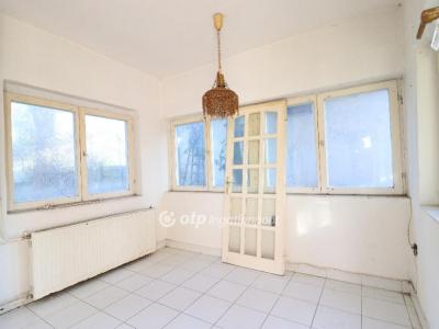 Eladó családi ház Budapest