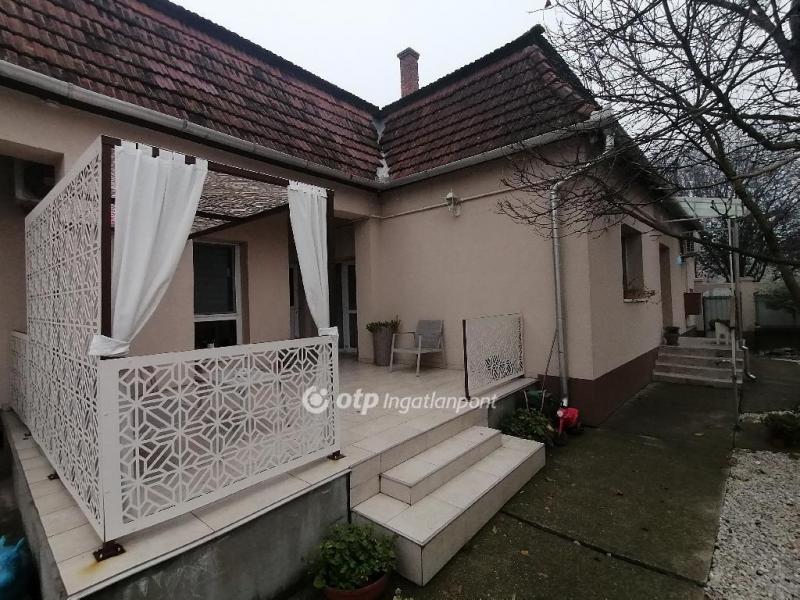 Eladó családi ház Hajdúböszörmény