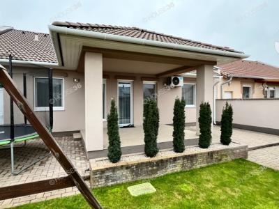 Eladó családi ház Kecskemét