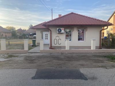 Eladó családi ház Abony