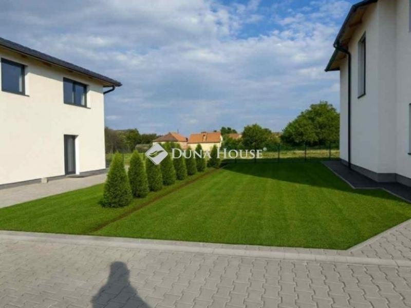 Eladó ikerház Vecsés