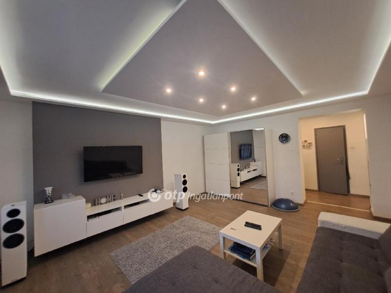 Eladó lakás Szeged