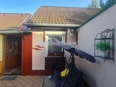 Eladó házrész Monor