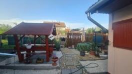 Eladó házrész Monor