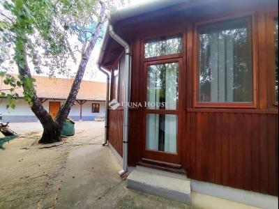 Eladó családi ház Péteri