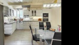 Eladó családi ház Mende