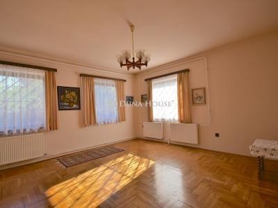 Eladó családi ház Budapest