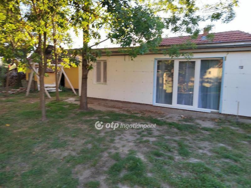 Eladó családi ház Tömörkény