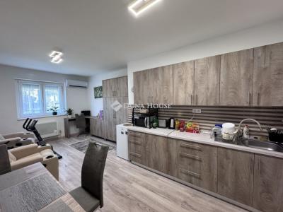 Eladó lakás Komló