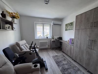 Eladó lakás Komló