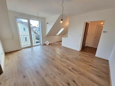 Eladó lakás Üllő