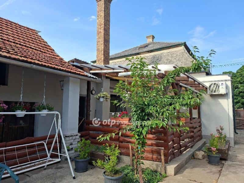 Eladó családi ház Hajdúböszörmény