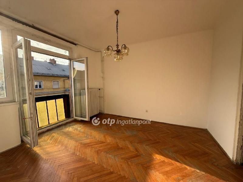 Eladó lakás Budapest