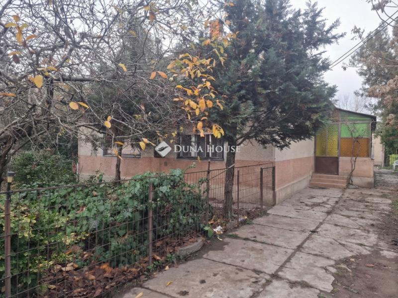 Eladó házrész Gyál