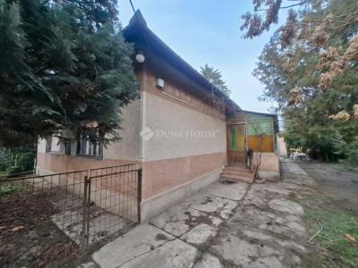 Eladó házrész Gyál