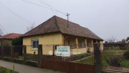 Eladó családi ház Iváncsa