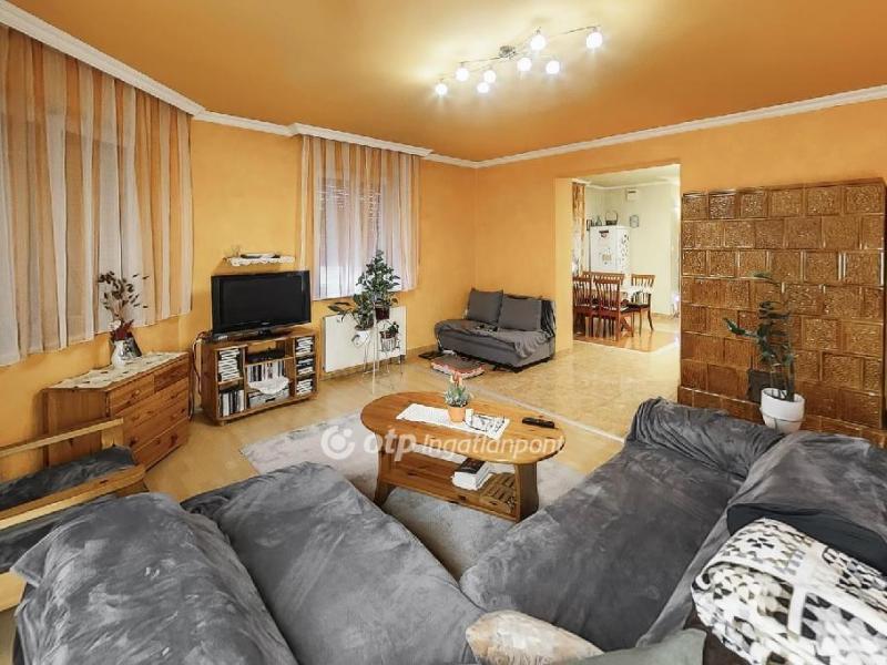 Eladó családi ház Kecskemét