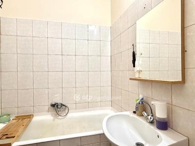 Eladó lakás Kecskemét