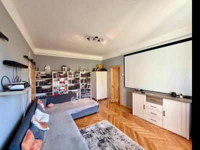 Eladó lakás Kecskemét