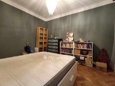 Eladó lakás Solymár