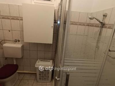 Eladó lakás Solymár