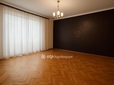 Eladó lakás Solymár