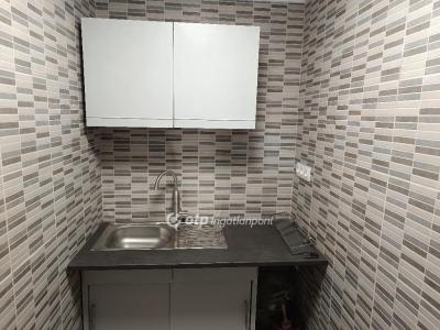 Eladó utcai bejáratú üzlethelység Budapest