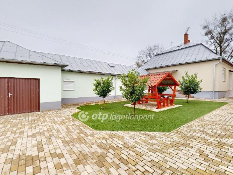 Eladó családi ház Mándok