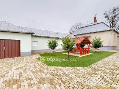 Eladó családi ház Mándok